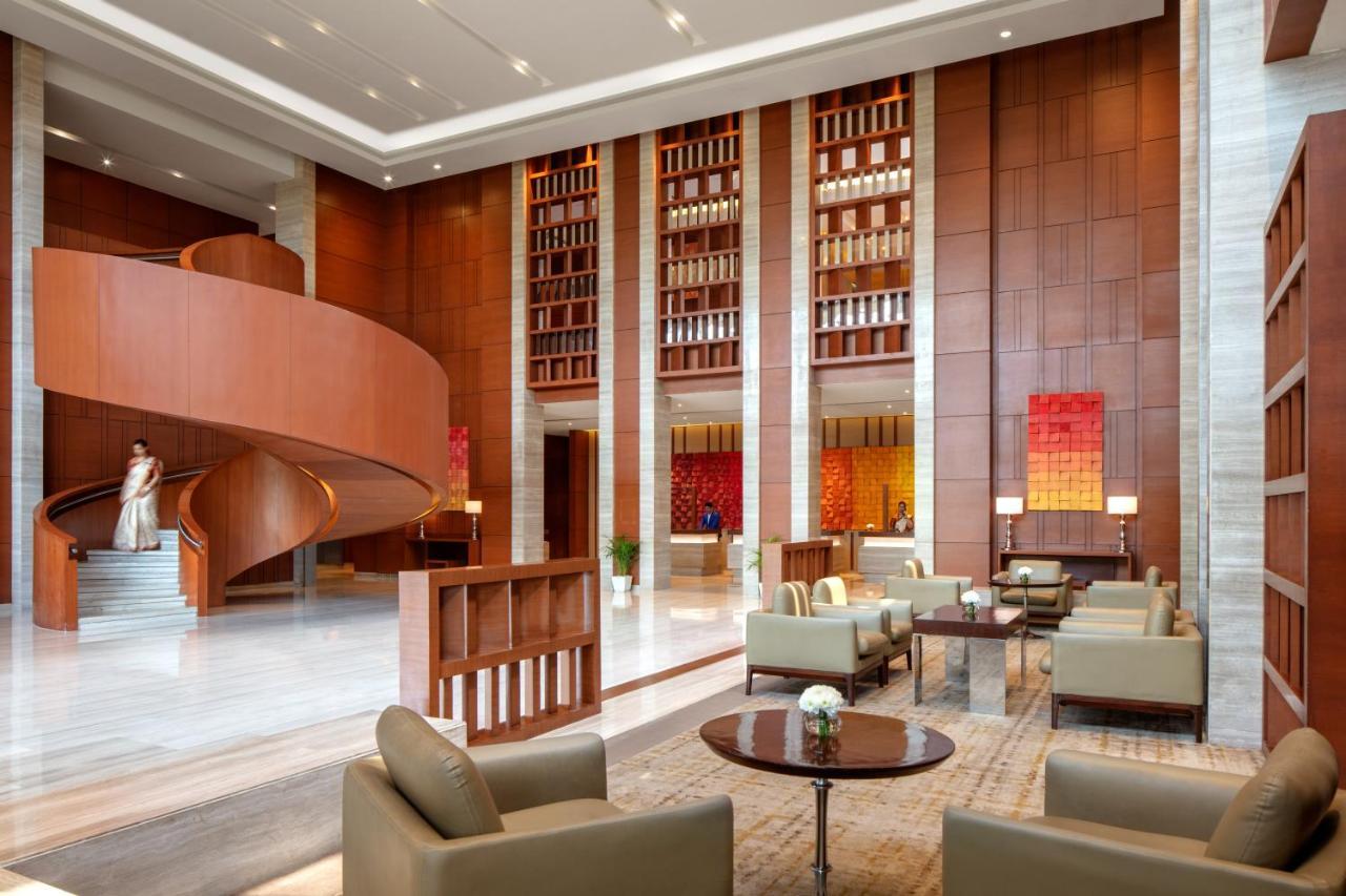 Hyatt Regency Chandīgarh Dış mekan fotoğraf The lobby of the Ritz-Carlton, Bahrain