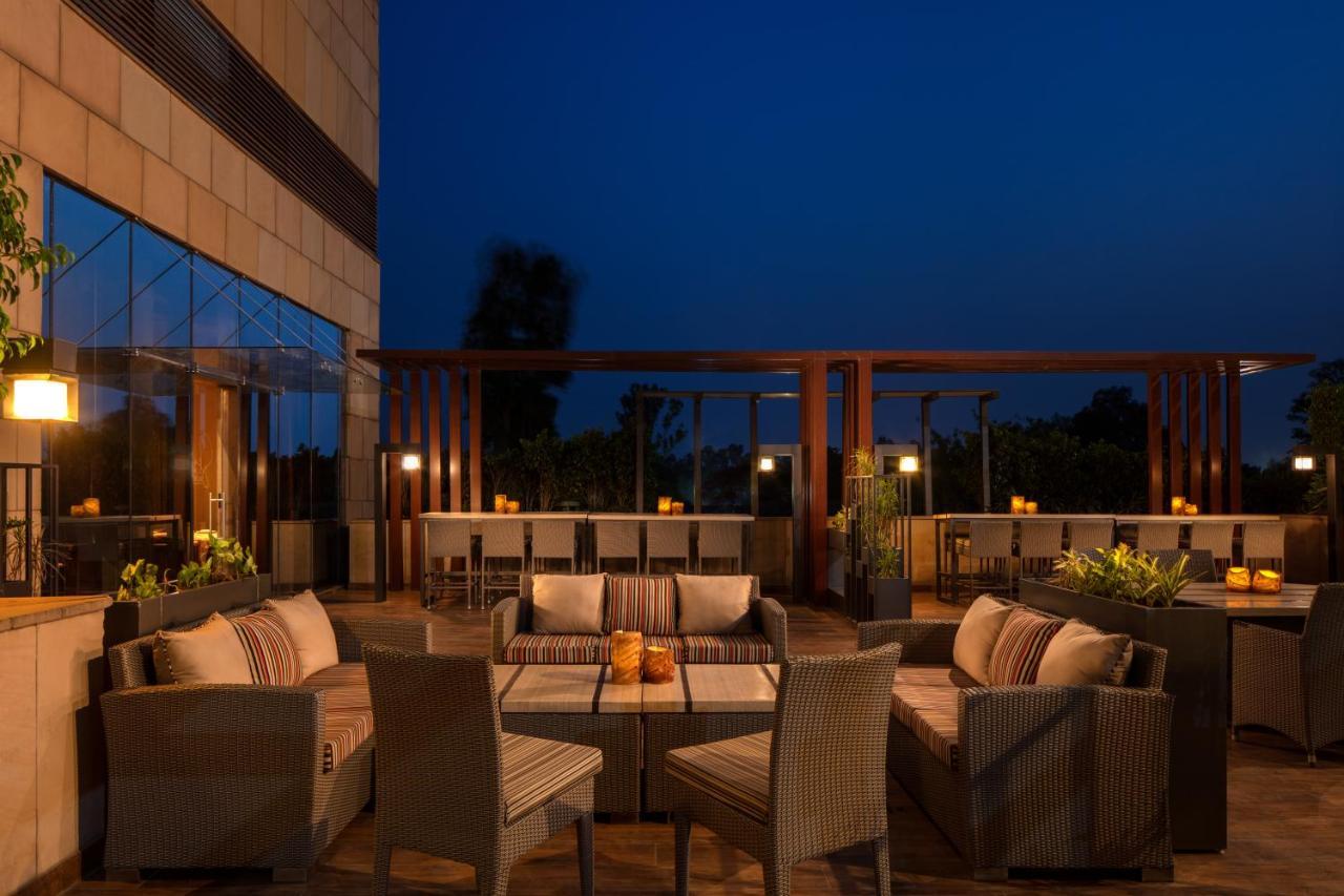 Hyatt Regency Chandīgarh Dış mekan fotoğraf The Bar